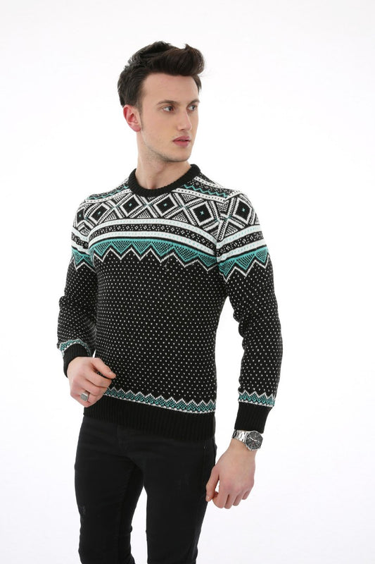 Siyah zemin üzerine beyaz ve turkuaz geometrik desenli, uzun kollu erkek triko kazak.