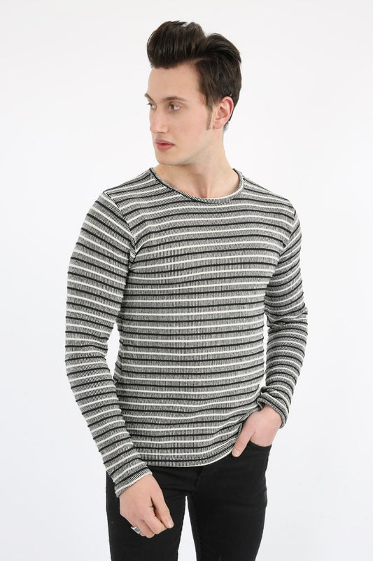 Siyah beyaz çizgili, sıfır yaka, uzun kollu, slim fit erkek sweatshirt.