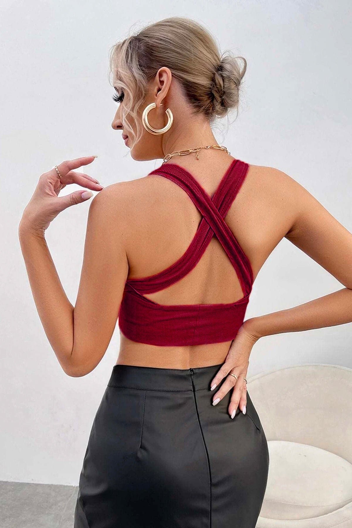 Kadın Beyaz Çapraz Sırt Detaylı Şık Crop Top Büstiyer