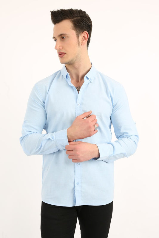 Açık mavi renkli, armür desenli, uzun kollu ve likralı erkek gömlek.