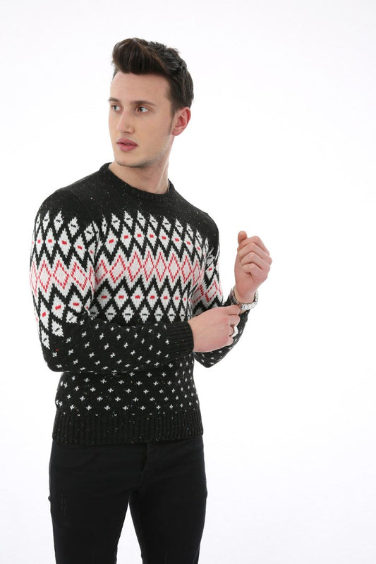 Siyah zemin üzerine beyaz ve kırmızı geometrik desenli, uzun kollu, bisiklet yaka triko kazak.