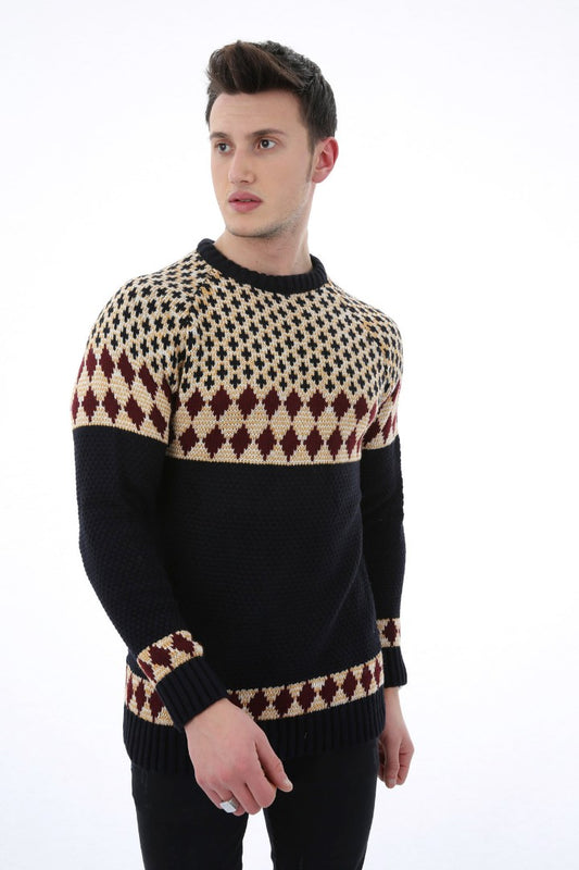 Siyah, bej ve bordo renkli desenlere sahip, ribana detaylı kalın kışlık erkek triko kazak.