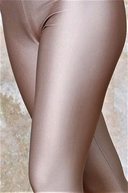 Gri renkli, yüksek belli ve parlak dokulu toparlayıcı disko tayt.