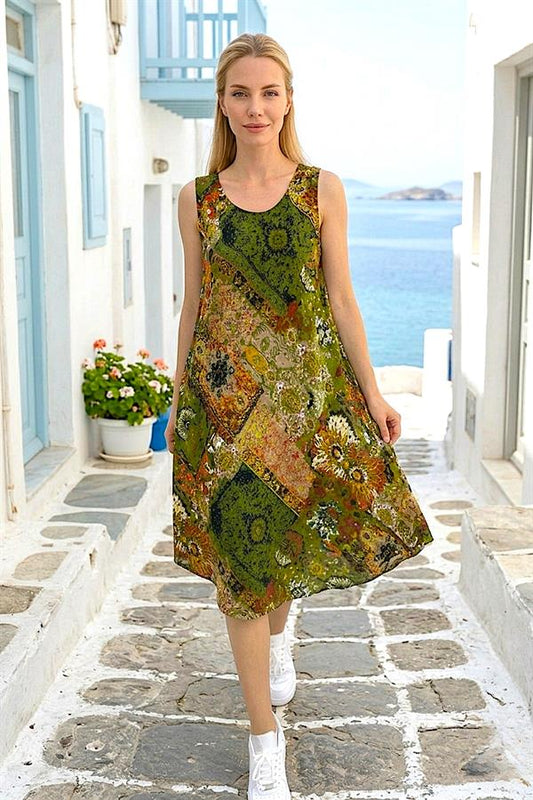 Haki renkli, patchwork desenli, kalın askılı ve midi boy viskon elbise.