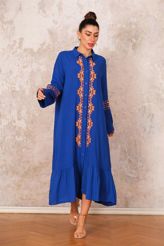 Saks mavisi, önü ve kolları nakışlı, fırfırlı etek detaylı uzun viskon gömlek elbise.