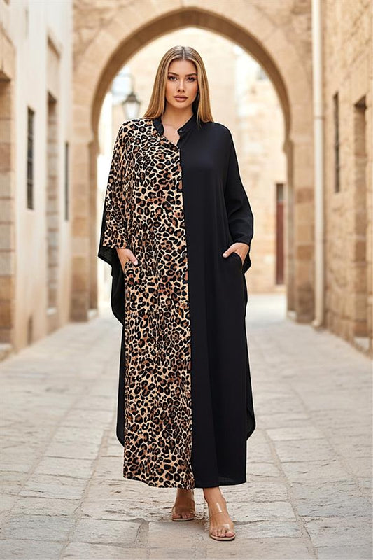Siyah ve leopar desenli, önden düğmeli, cepli ve oversize uzun viskon elbise.