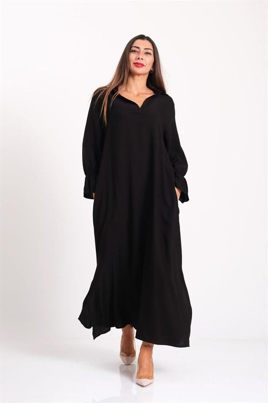 Siyah renkli, V yakalı, fırfırlı kollu ve cepli uzun viskon elbise.
