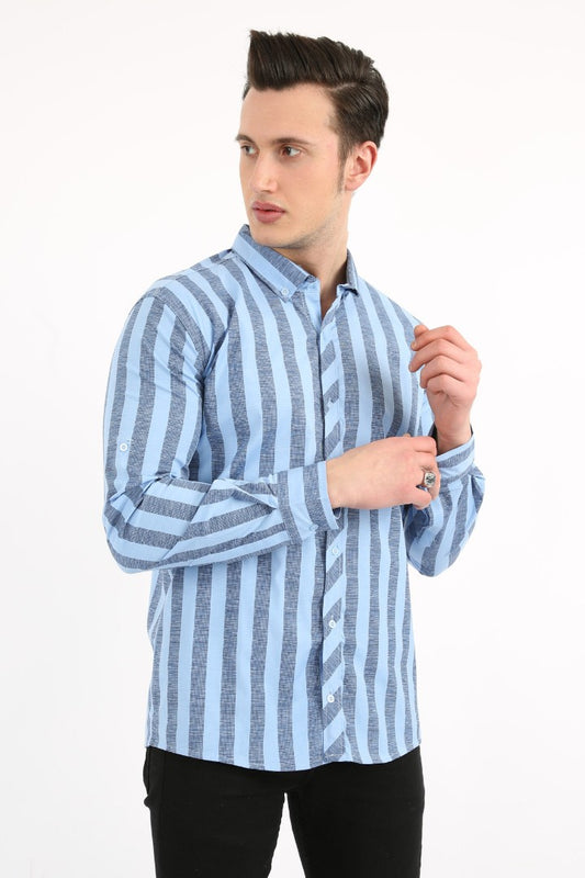 Mavi ve lacivert dikey çizgili, uzun kollu, pamuklu ve likralı erkek günlük gömlek.