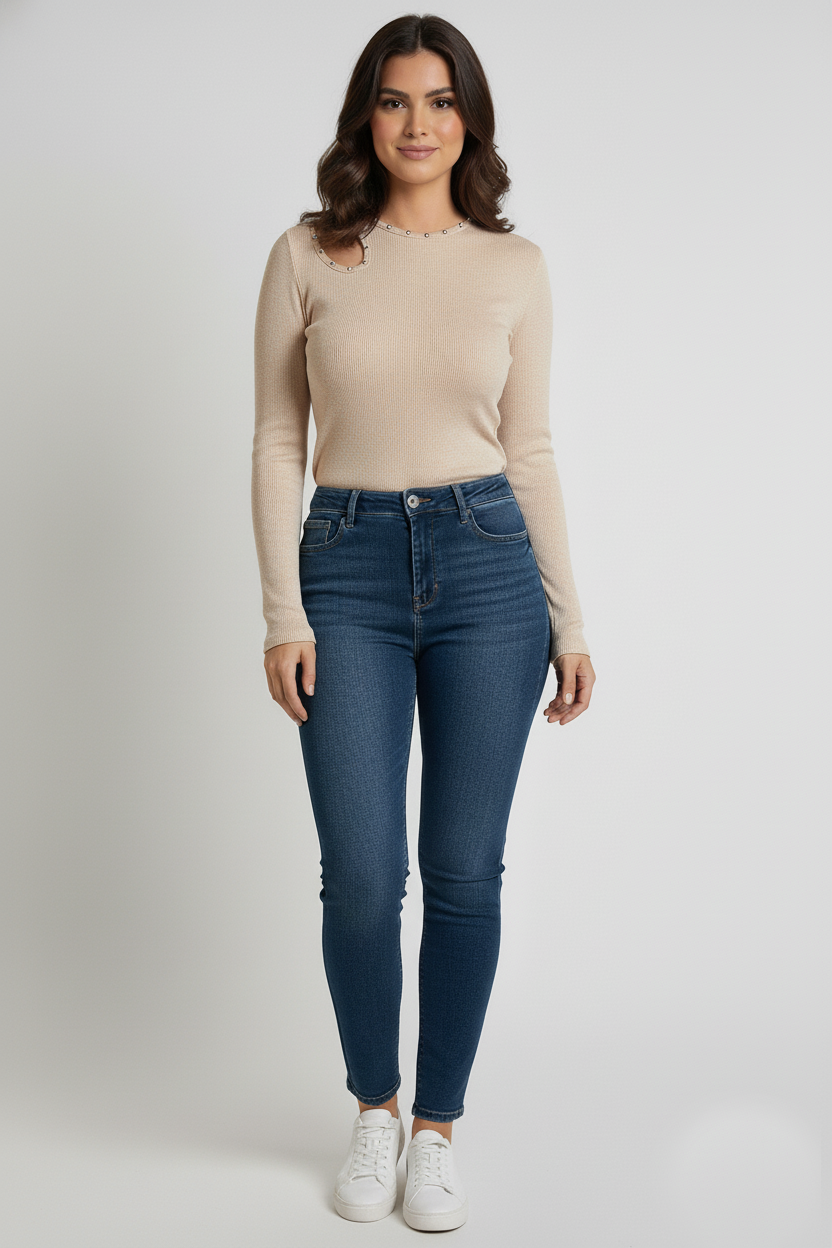 Bisiklet Yaka Cut Out kesimli Taşlı Fitilli Kaşkorse Bluz - Krem