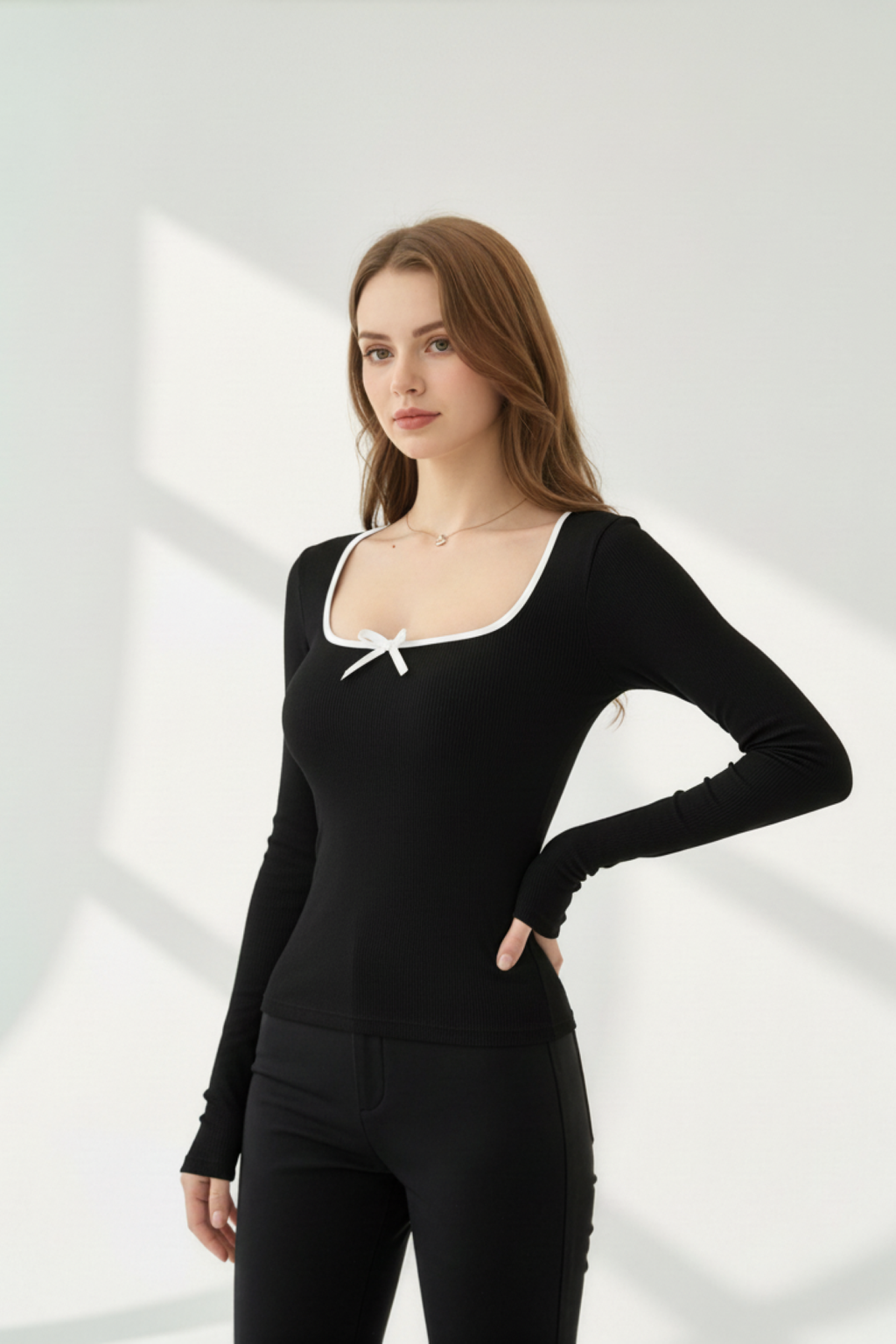 Kare Yaka Kurdele Detay Kaşkorse Bluz - Siyah