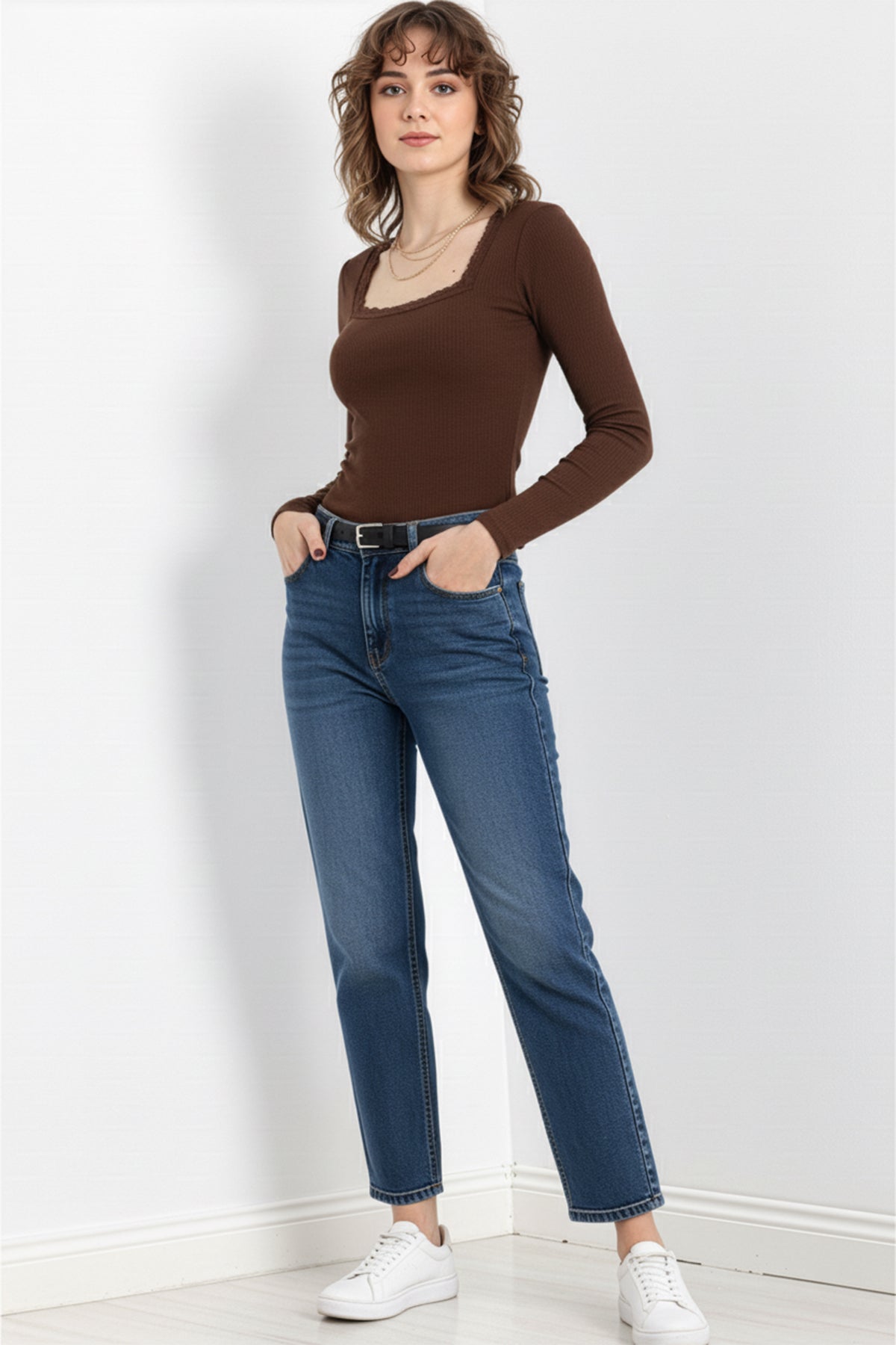 Kare Yaka Dantelli Kaşkorse Bluz - Kahverengi