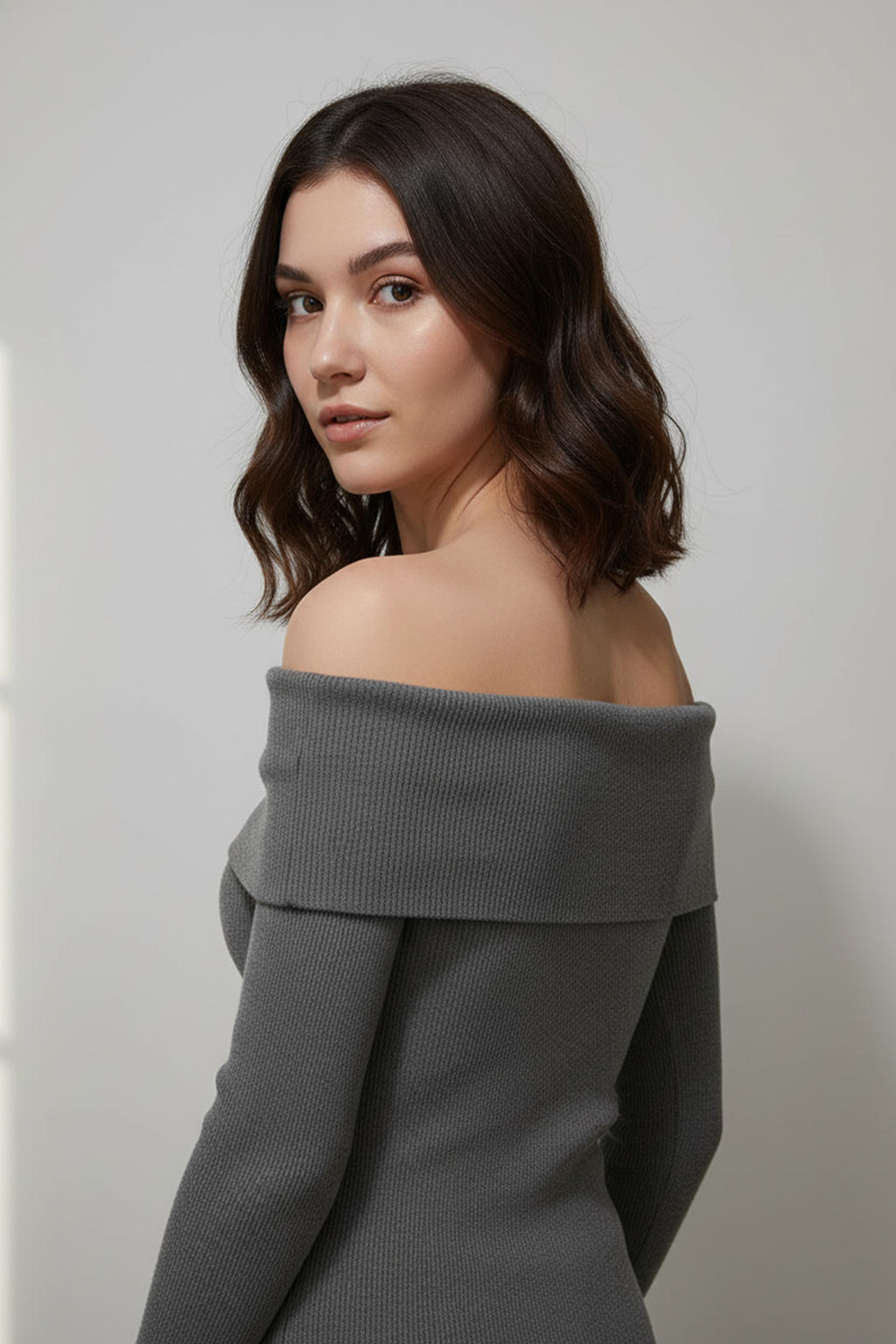 Kadın Madonna Yaka Şardonlu Gri Bluz