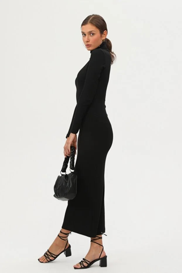 Kadın Siyah Boğazlı Uzun Maxi Elbise