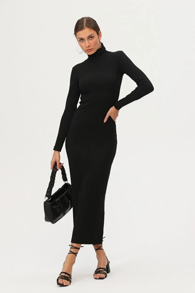 Kadın Siyah Boğazlı Uzun Maxi Elbise