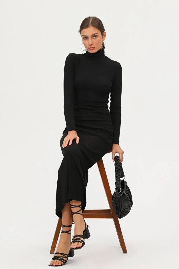 Kadın Siyah Boğazlı Uzun Maxi Elbise