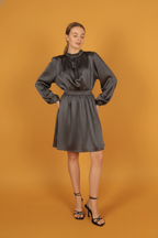 Simli Saten Büzgü Detay Elbise-Gri