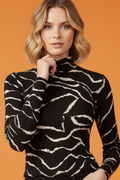 Siyah Beyaz Zebra Desenli Yarım Balıkçı Yaka Bluz