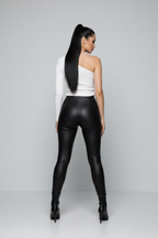 Beyaz Tek Omuz Uzun Kollu Kaşkorse Kadın Bluz