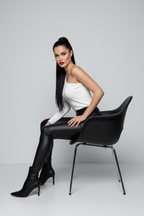 Beyaz Tek Omuz Uzun Kollu Kaşkorse Kadın Bluz