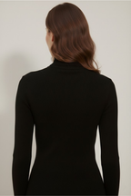 Kadın Siyah Pamuklu Kaşkorse Yarım Balıkçı Yaka Pencere Detaylı Taş İşlemeli Cut Out Bluz