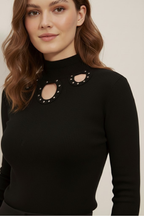 Kadın Siyah Pamuklu Kaşkorse Yarım Balıkçı Yaka Pencere Detaylı Taş İşlemeli Cut Out Bluz