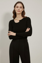 Kadın Siyah Pamuklu Kaşkorse Zincir Detaylı Pencere Yaka Cut Out Slim Fit Esnek Bluz