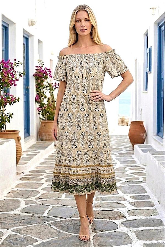 Bej renkli, desenli, madonna yaka, viskon kumaştan üretilmiş midi boy elbise.