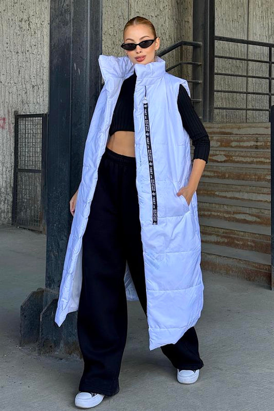 Beyaz Dik Yaka Şerit Detaylı Cepli Uzun Şişme Yelek