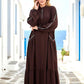Kahverengi, fermuarlı, cepli ve beyaz nakış detaylı uzun viskon elbise.