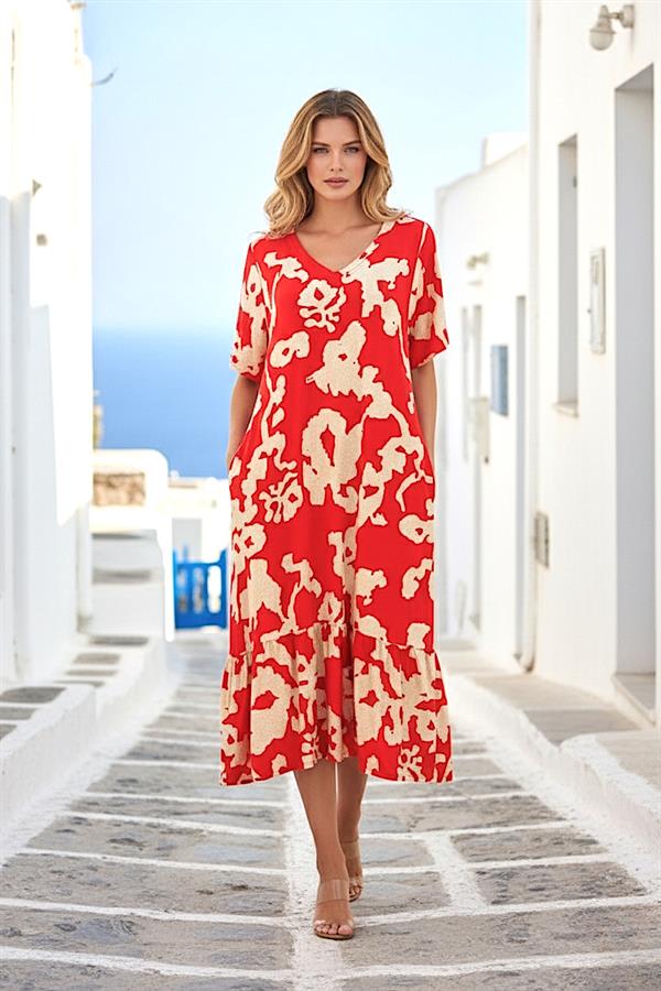 Kırmızı renkli, bej desenli, V yaka, cepli ve etek ucu fırfırlı midi boy viskon elbise.