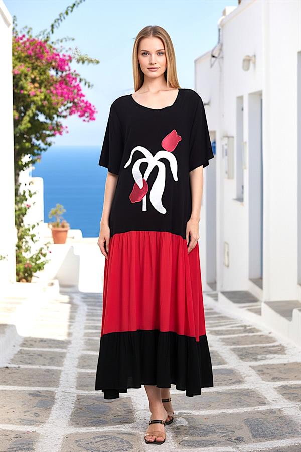 Kırmızı siyah renkli, kısa kollu, lale nakışlı ve uzun viskon elbise.