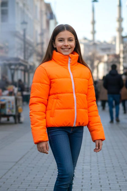 Kız Çocuk Turuncu Sırtı Taş Baskılı Şişme Mont