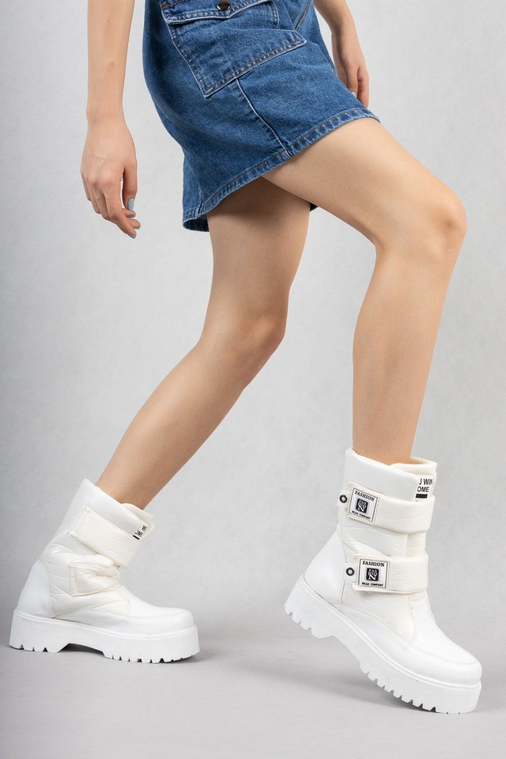 Miah Beyaz Rugan Kar Bot