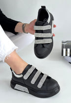 Elika Siyah Cilt Cırt Cırtlı Spor Ayakkabı