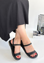 Winta Siyah Cilt Sandalet