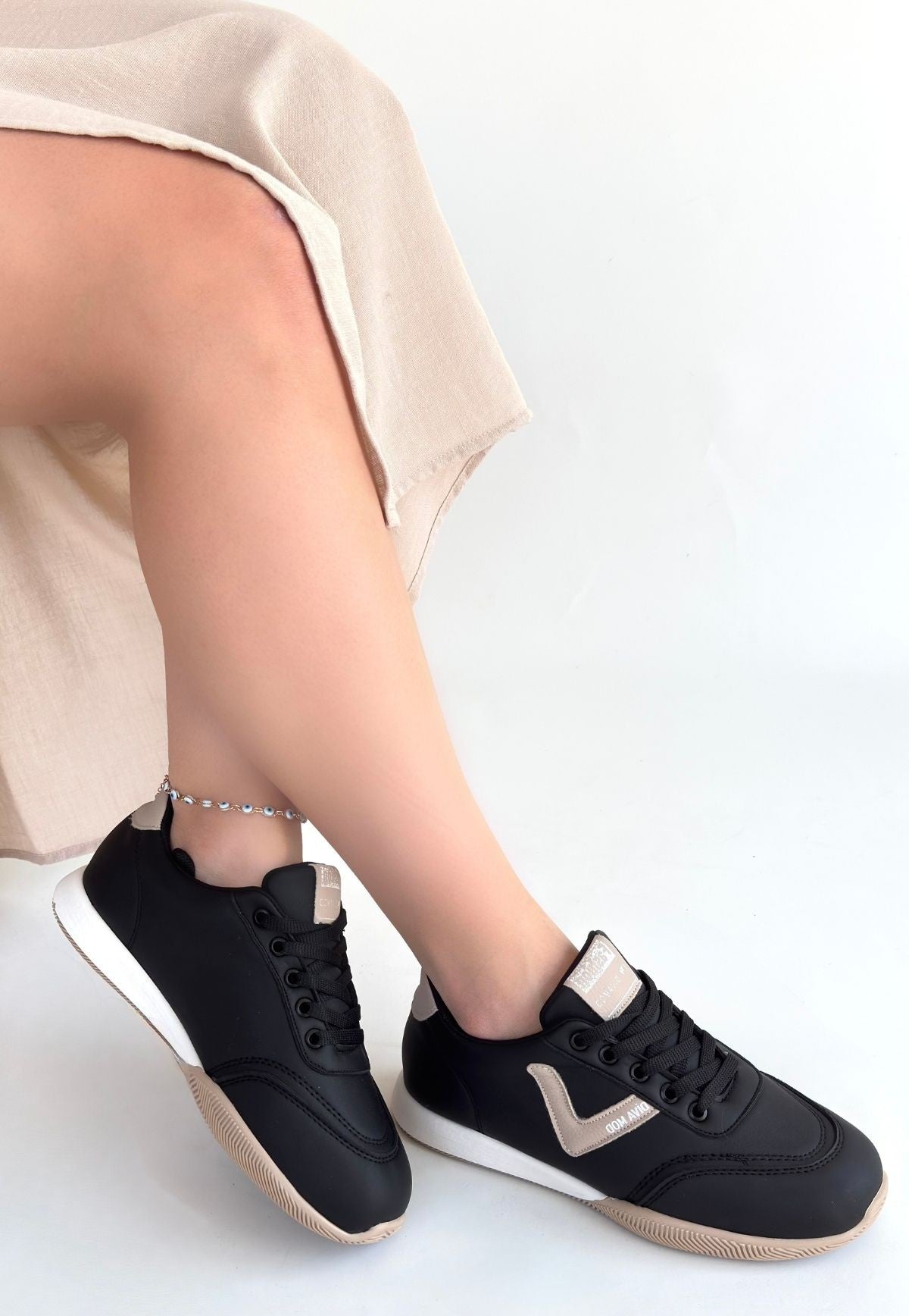 Jowen Siyah Cilt Bej Detaylı Bağcıklı Spor Ayakkabı