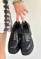 Janes Siyah Rugan Dolgu Topuk Ayakkabı