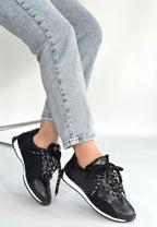 Ranu Siyah Cilt Paraşüt Detaylı Bağcıklı Spor Ayakkabı