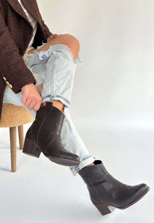 Akver Acı Kahve Cilt Topuklu Bot