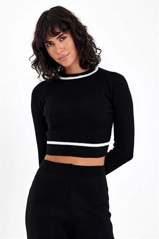 Siyah Çizgi Detaylı Crop Kazak Pantolon İkili Triko Alt Üst Takım