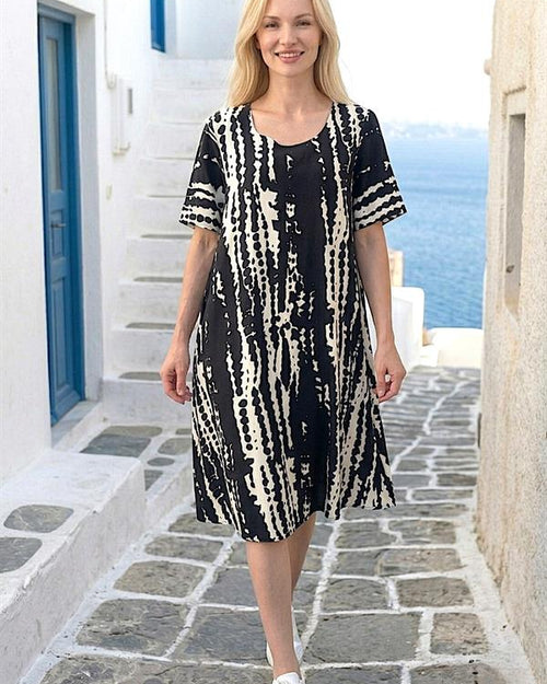 Siyah Desenli Yuvarlak Yaka Kısa Kollu Midi Elbise