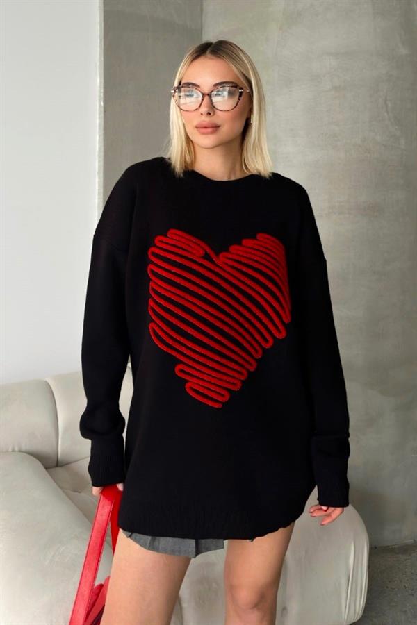 Siyah Kabartma Büyük Kalpli Triko Kazak