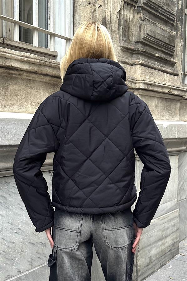 Siyah Kapüşonlu Kolları Fermuarlı Kısa Şişme Mont