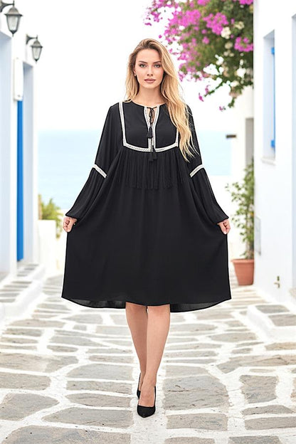 Siyah Püskül Detaylı Diz Boyu Elbise