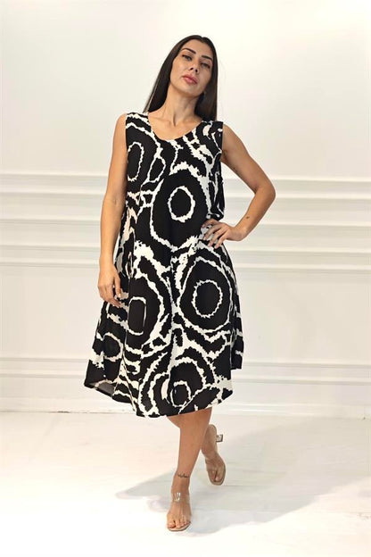 Siyah Yuvarlak Desenli Kalın Askılı Midi Elbise