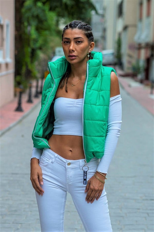 Yeşil Dik Yaka Beli Lastikli Cepli Kısa Şişme Yelek