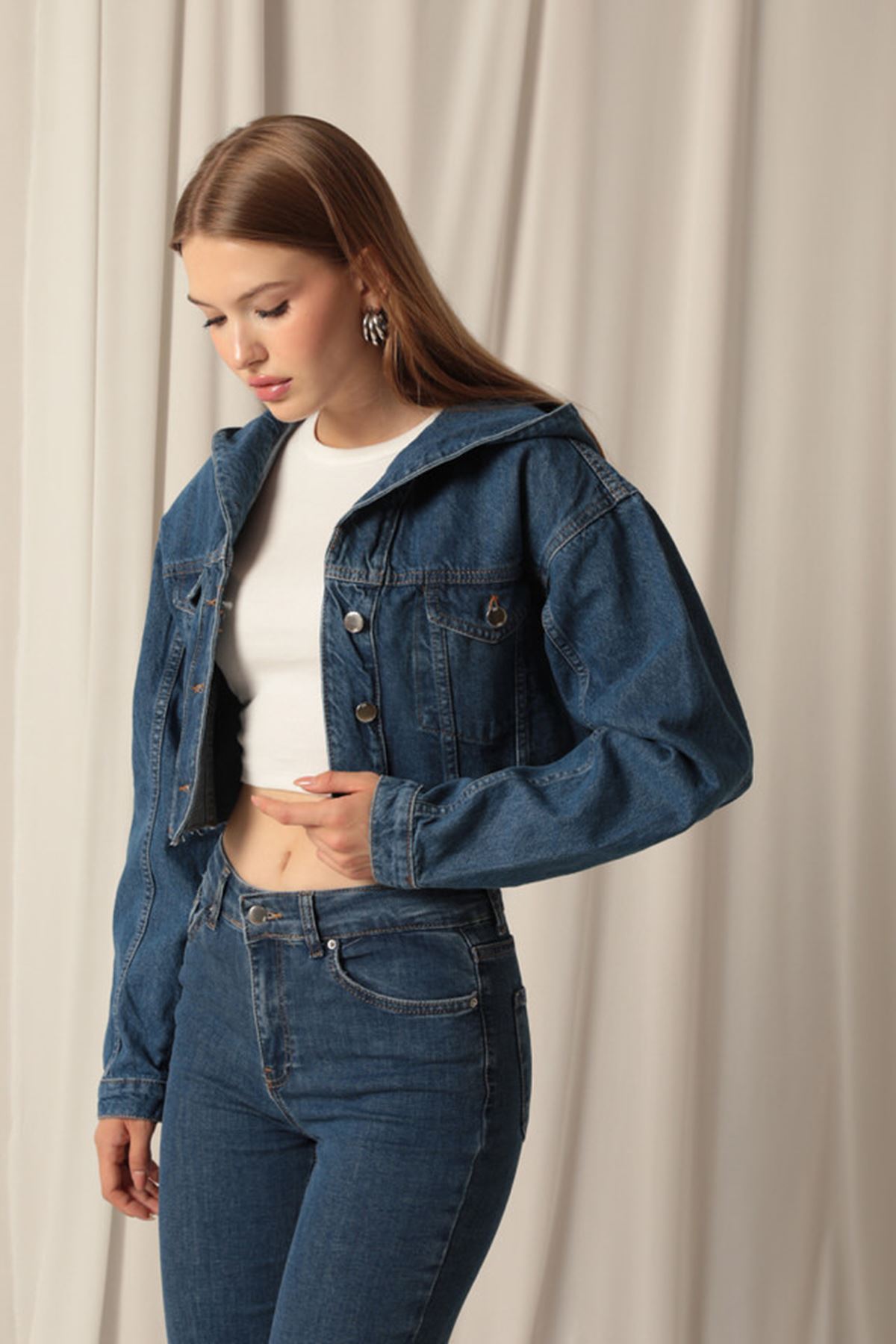 Denim%20Kumaş%20Kapüşonlu%20Kısa%20Kadın%20Lacivert%20Kot%20Ceket