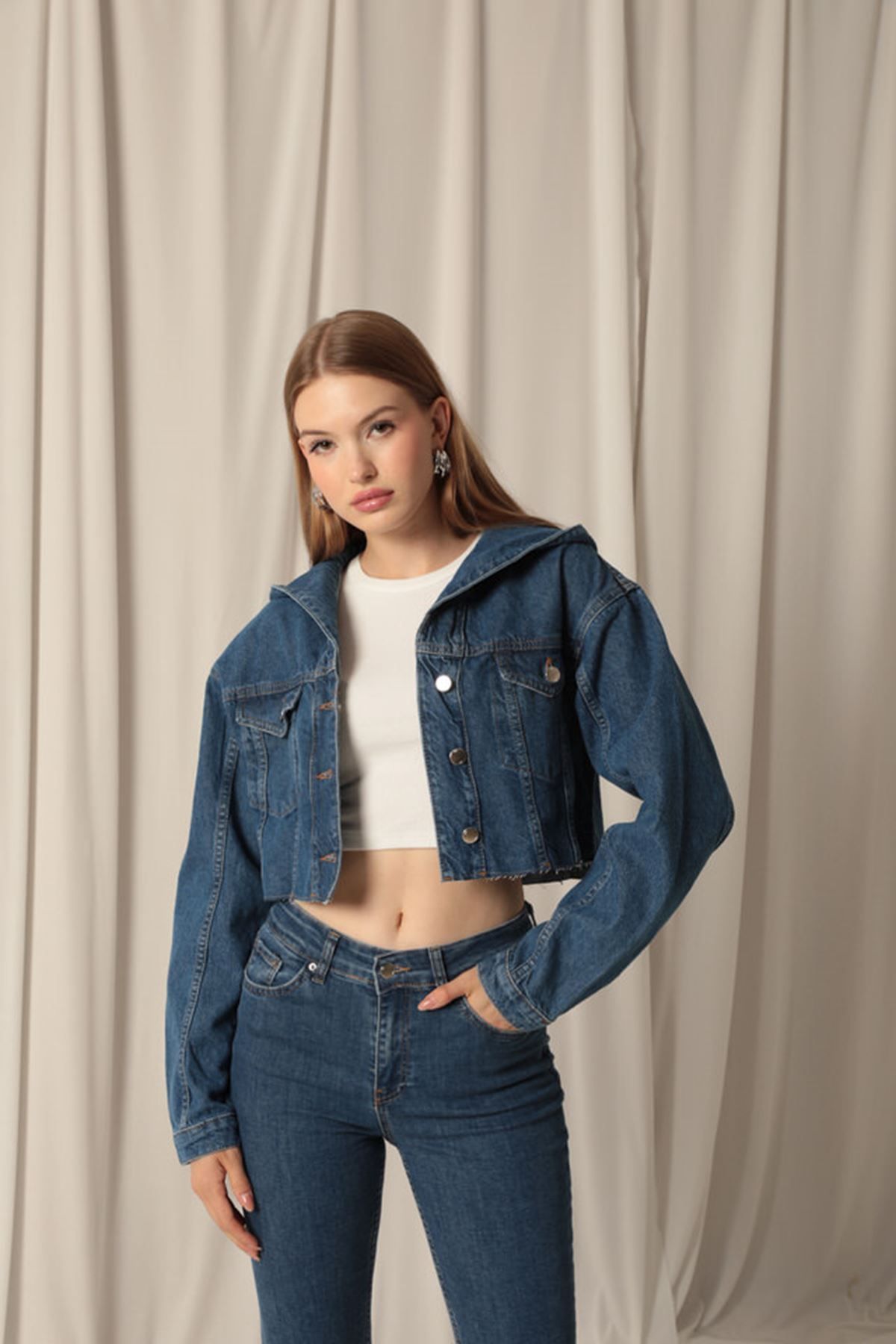 Denim%20Kumaş%20Kapüşonlu%20Kısa%20Kadın%20Lacivert%20Kot%20Ceket