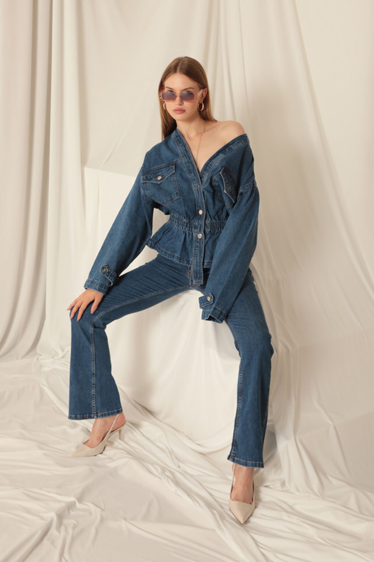 Denim%20Kumaş%20Beli%20Lastikli%20Kadın%20Mavi%20Kot%20Ceket