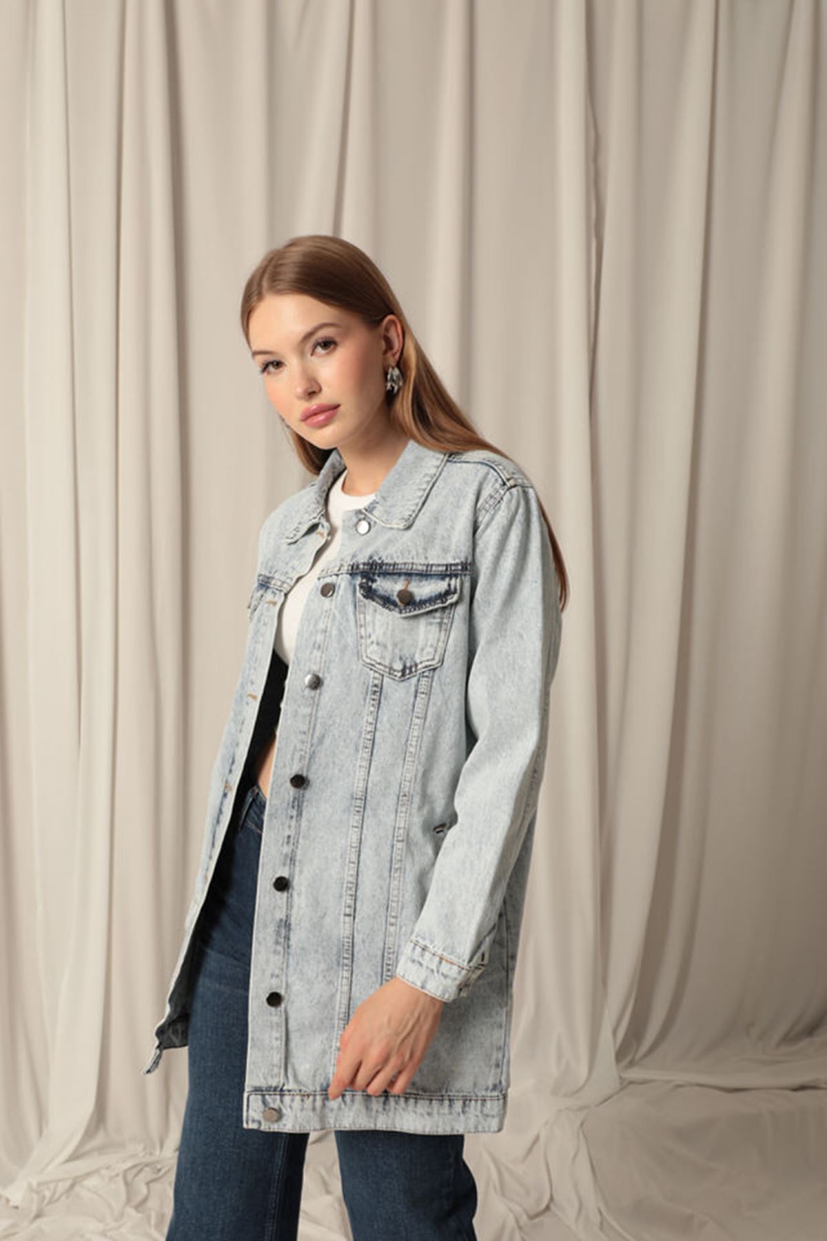 Denim%20Kumaş%20Cep%20Detay%20Yıkamalı%20Kadın%20Açık%20Mavi%20Kot%20Ceket